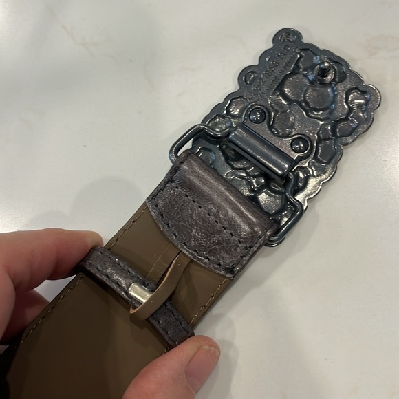 EUC Olsen leather 1.5” wide taupe belt with heavy silver disc square buckle - Picture 5 of 6